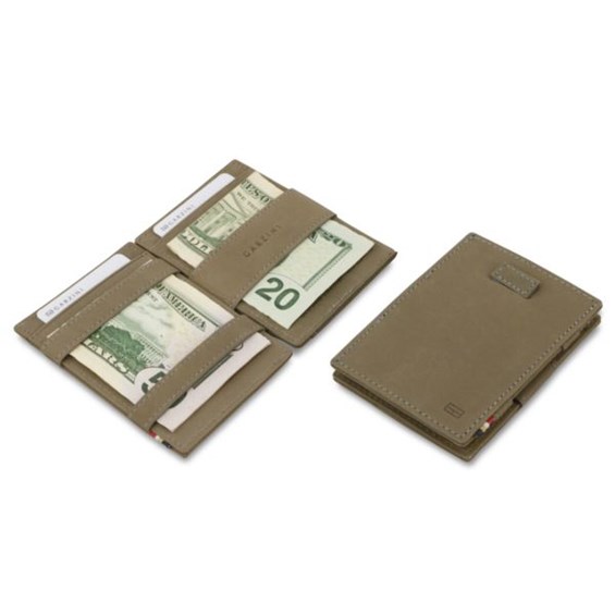 AFB046FE-516C-436D-A392-AA5CC967B90A-600