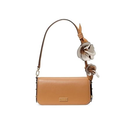 5B99712E-4AF9-413F-9F07-B53C30A5CA7F-600