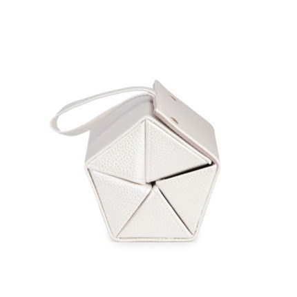 7B5E7C43-029A-4734-82C6-42215876A2FE-600