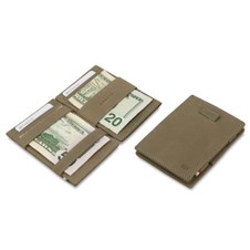 AFB046FE-516C-436D-A392-AA5CC967B90A-600